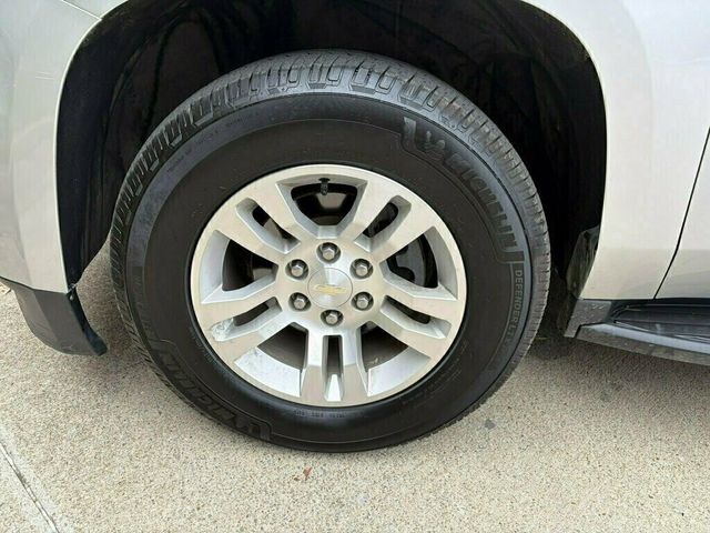 2018 Chevrolet Suburban 4WD 4dr 1500 LT - 23096095 - 37