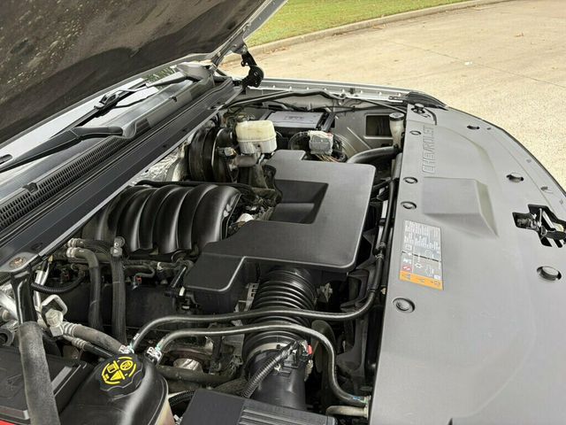 2018 Chevrolet Suburban 4WD 4dr 1500 LT - 23096095 - 43