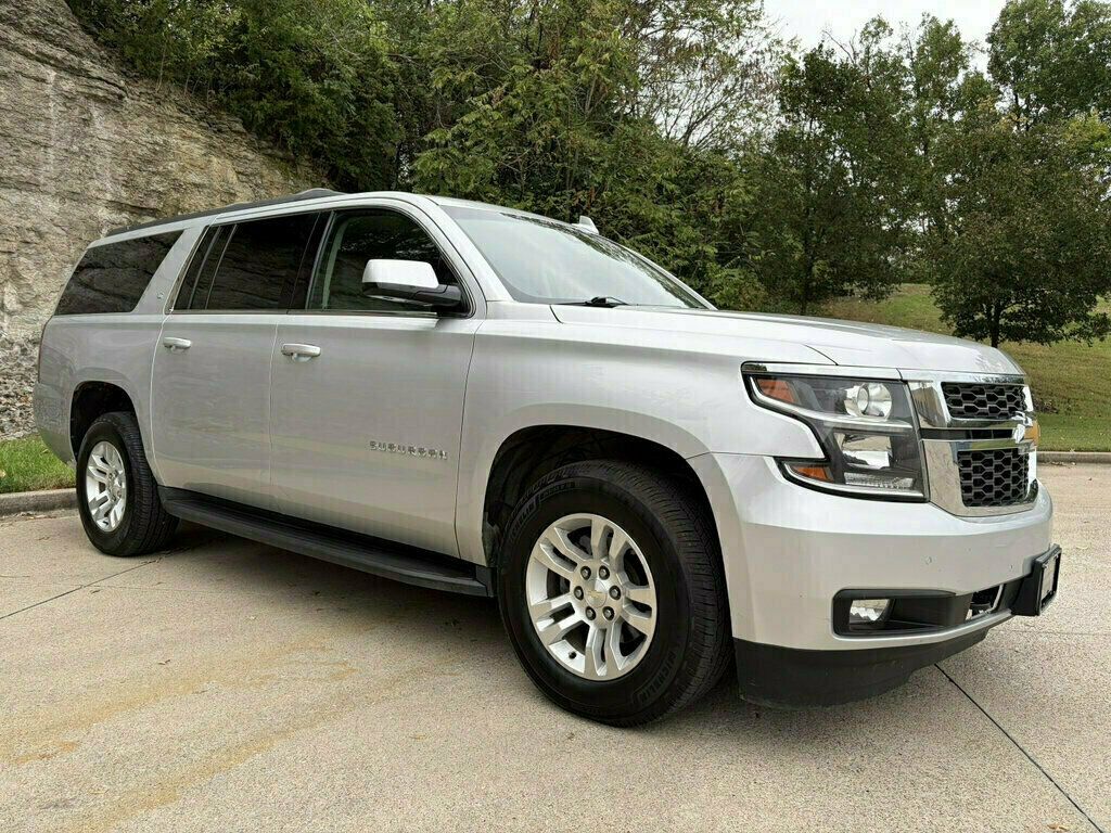 2018 Chevrolet Suburban 4WD 4dr 1500 LT - 23096095 - 7