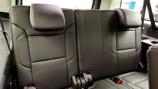 2018 Chevrolet Suburban 4WD 4dr 1500 LT - 23029901 - 22