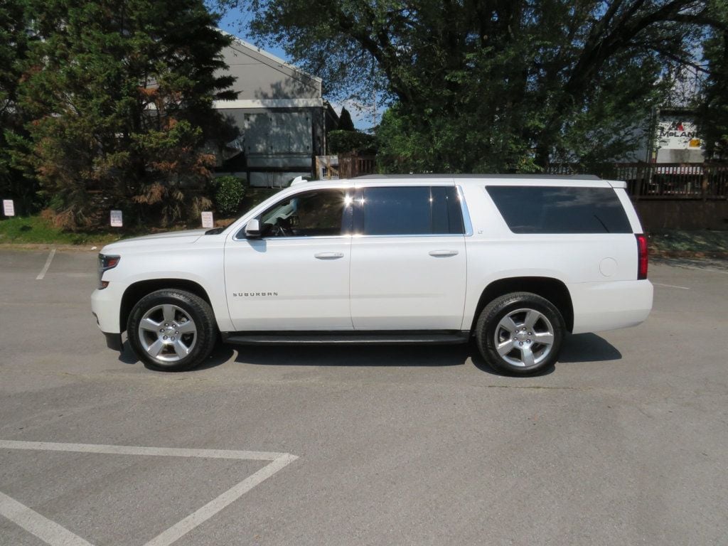 2018 Chevrolet Suburban 4WD 4dr 1500 LT - 22538969 - 0