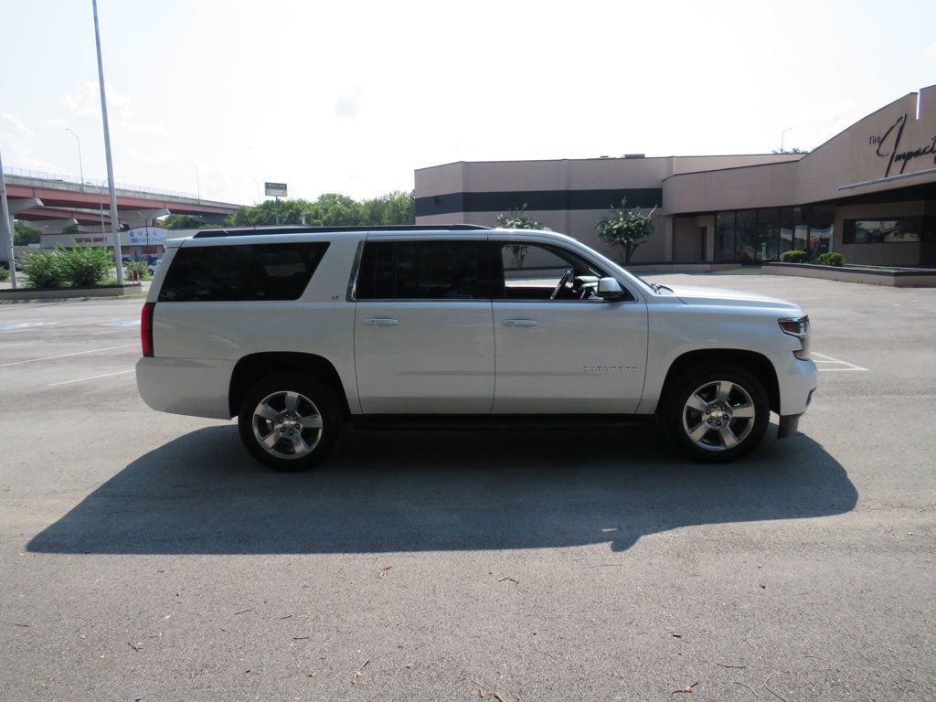 2018 Chevrolet Suburban 4WD 4dr 1500 LT - 22538969 - 4