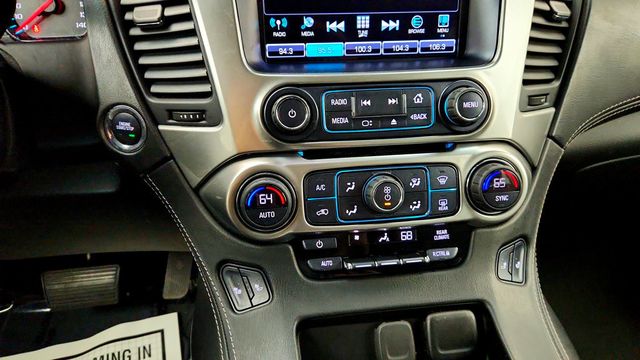 2018 Chevrolet Suburban 4WD 4dr 1500 LT w/ Luxury Package & 20'' Wheels - 23087207 - 16