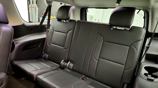 2018 Chevrolet Suburban 4WD 4dr 1500 LT w/ Luxury Package & 20'' Wheels - 23087207 - 21