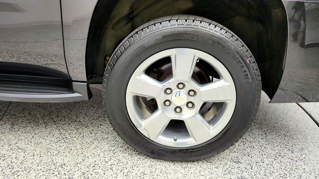 2018 Chevrolet Suburban 4WD 4dr 1500 LT w/ Luxury Package & 20'' Wheels - 23087207 - 8