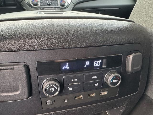 2018 Chevrolet Suburban 4WD 4dr 1500 Premier - 23032837 - 25