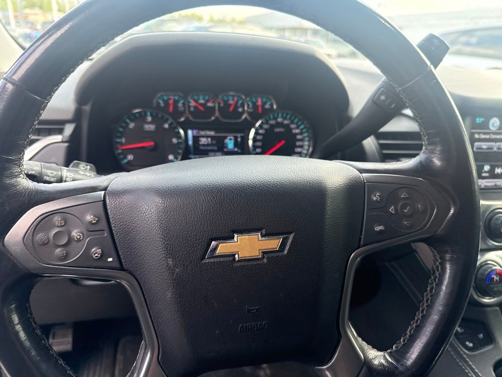 2018 Chevrolet Suburban 4WD 4dr 1500 Premier - 23024167 - 11