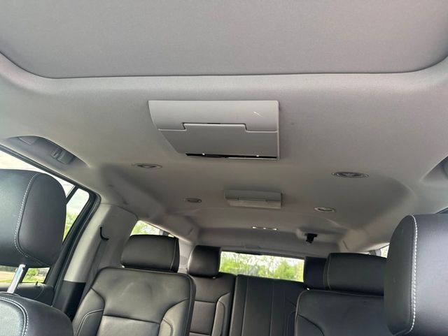 2018 Chevrolet Suburban 4WD 4dr 1500 Premier - 23024167 - 18