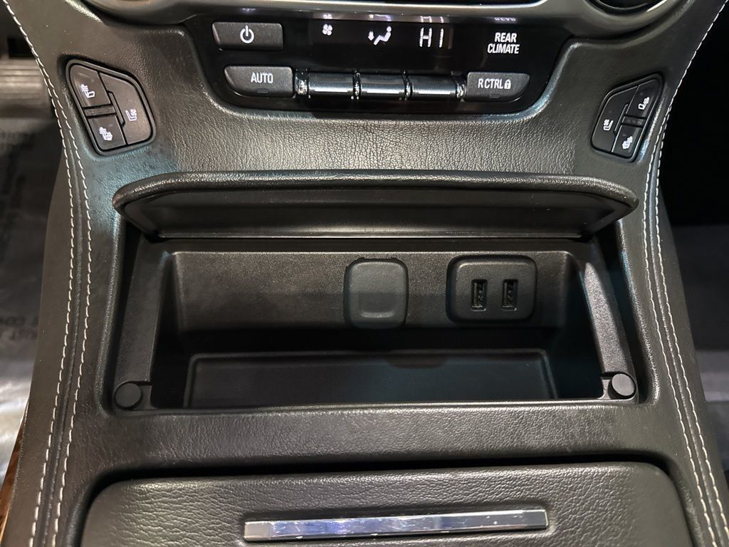 2018 Chevrolet Suburban 4WD 4dr 1500 Premier - 23024167 - 20