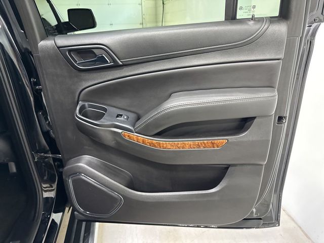 2018 Chevrolet Suburban 4WD 4dr 1500 Premier - 23024167 - 45