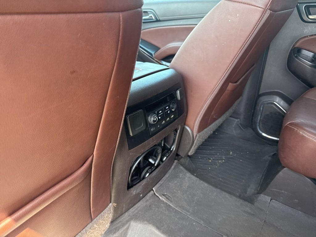 2018 Chevrolet Suburban 4WD 4dr 1500 Premier - 23033879 - 22