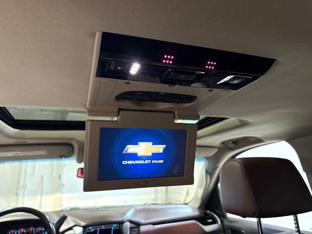 2018 Chevrolet Suburban 4WD 4dr 1500 Premier - 23033879 - 38