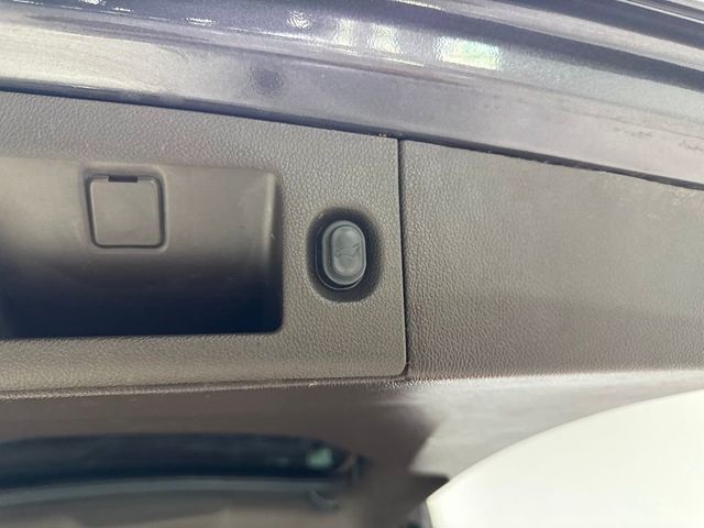 2018 Chevrolet Suburban 4WD 4dr 1500 Premier - 23033879 - 44