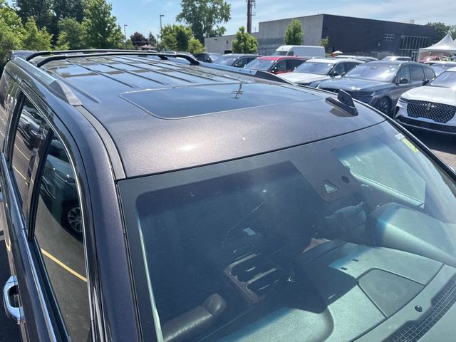 2018 Chevrolet Suburban 4WD 4dr 1500 Premier - 23033879 - 4