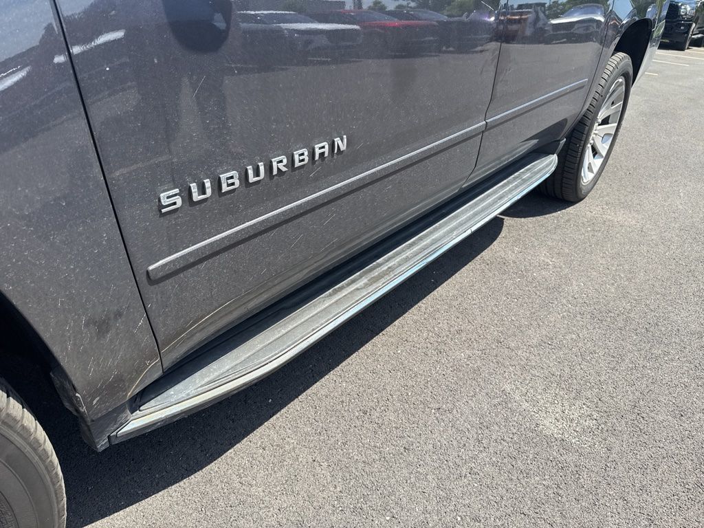 2018 Chevrolet Suburban 4WD 4dr 1500 Premier - 23033879 - 5