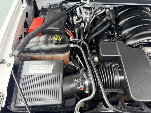 2018 Chevrolet Suburban 4WD 4dr 1500 Premier - 23045397 - 16