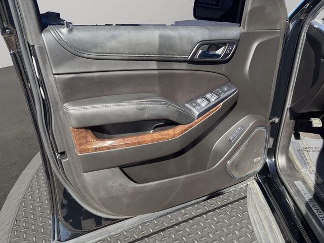 2018 Chevrolet Suburban CLEAN CARFAX REPORT, BLUETOOTH, SUNROOF, TOUCHSCREEN, TINTED!!! - 22981715 - 11