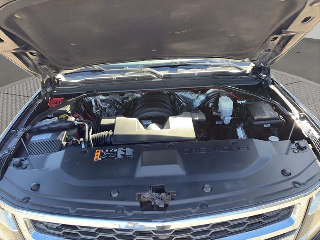 2018 Chevrolet Suburban CLEAN CARFAX REPORT, BLUETOOTH, SUNROOF, TOUCHSCREEN, TINTED!!! - 22981715 - 24