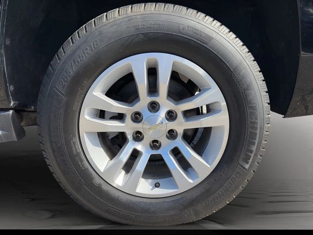 2018 Chevrolet Suburban CLEAN CARFAX REPORT, BLUETOOTH, SUNROOF, TOUCHSCREEN, TINTED!!! - 22981715 - 26