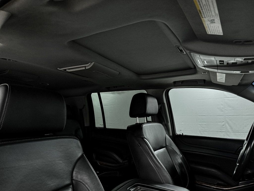 2018 Chevrolet Suburban LT 4WD - 22969920 - 12