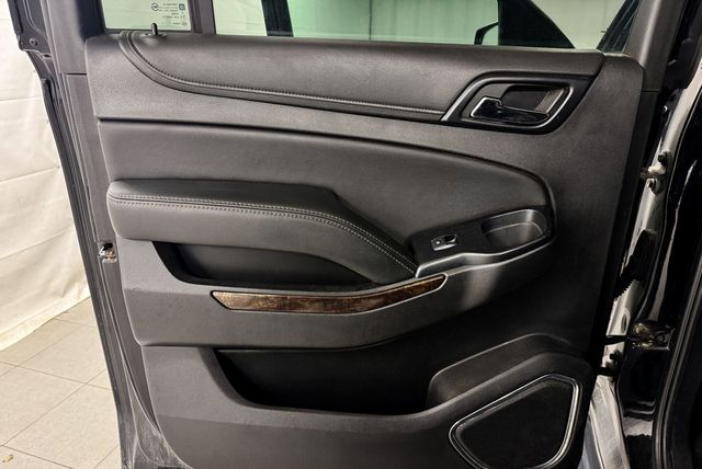 2018 Chevrolet Suburban LT 4WD - 22969920 - 15