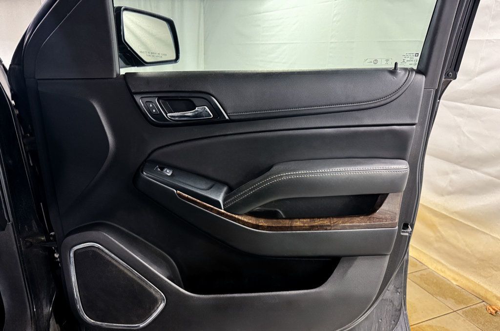2018 Chevrolet Suburban LT 4WD - 22969920 - 16