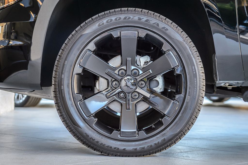 2018 Chevrolet Suburban SUBURBAN LT Z71 QUAD CAPTAINS REAR ENTERTAINMENT LOADED MUST SEE - 22947883 - 12