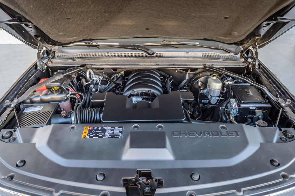 2018 Chevrolet Suburban SUBURBAN LT Z71 QUAD CAPTAINS REAR ENTERTAINMENT LOADED MUST SEE - 22947883 - 16