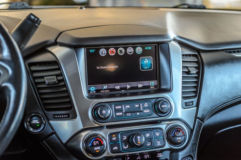 2018 Chevrolet Suburban SUBURBAN LT Z71 QUAD CAPTAINS REAR ENTERTAINMENT LOADED MUST SEE - 22947883 - 37