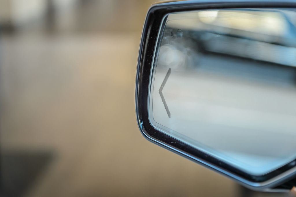 2018 Chevrolet Suburban SUBURBAN LT Z71 QUAD CAPTAINS REAR ENTERTAINMENT LOADED MUST SEE - 22947883 - 49