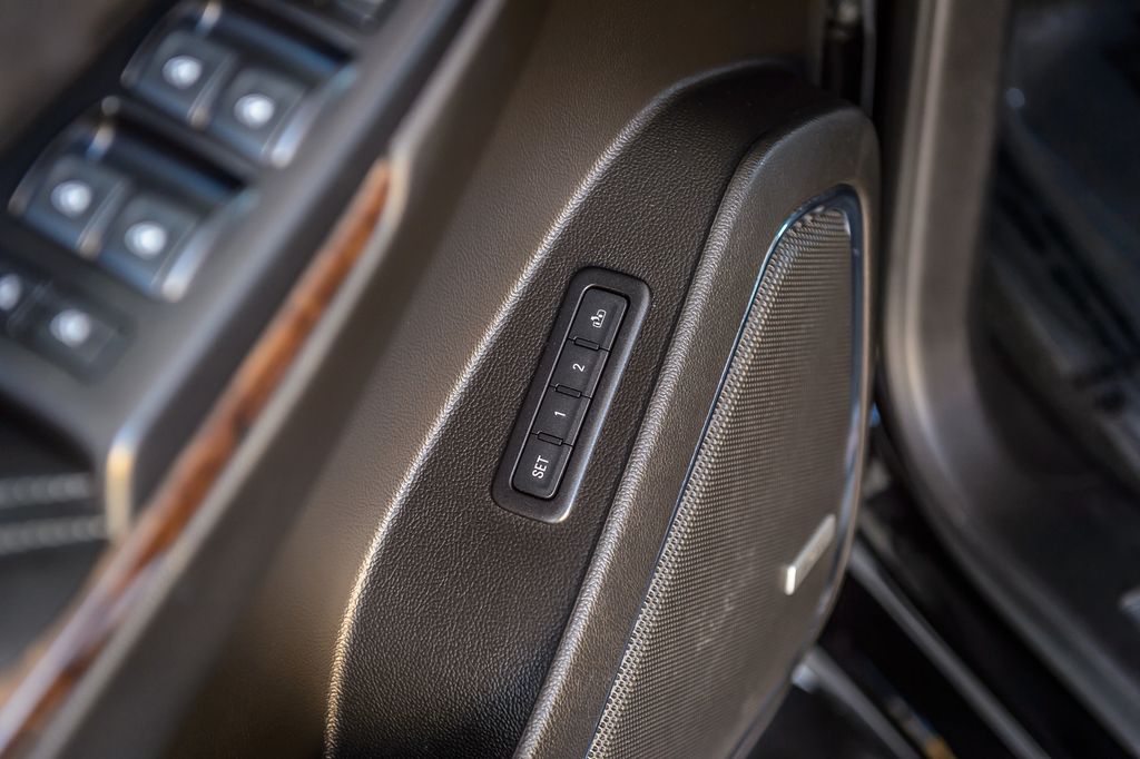 2018 Chevrolet Suburban SUBURBAN LT Z71 QUAD CAPTAINS REAR ENTERTAINMENT LOADED MUST SEE - 22947883 - 51