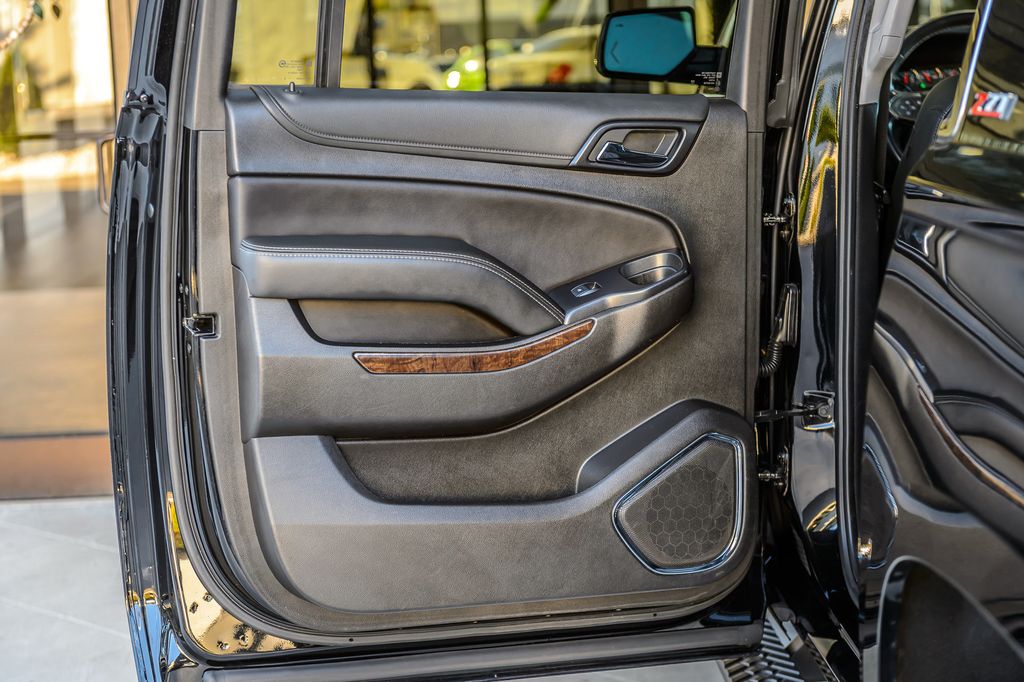 2018 Chevrolet Suburban SUBURBAN LT Z71 QUAD CAPTAINS REAR ENTERTAINMENT LOADED MUST SEE - 22947883 - 53