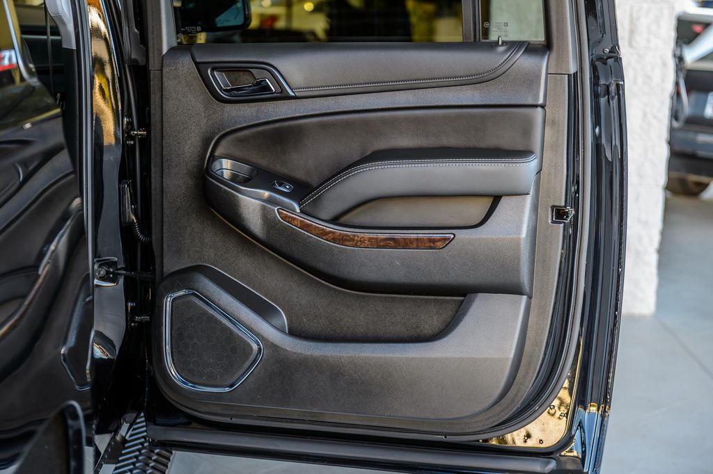 2018 Chevrolet Suburban SUBURBAN LT Z71 QUAD CAPTAINS REAR ENTERTAINMENT LOADED MUST SEE - 22947883 - 54