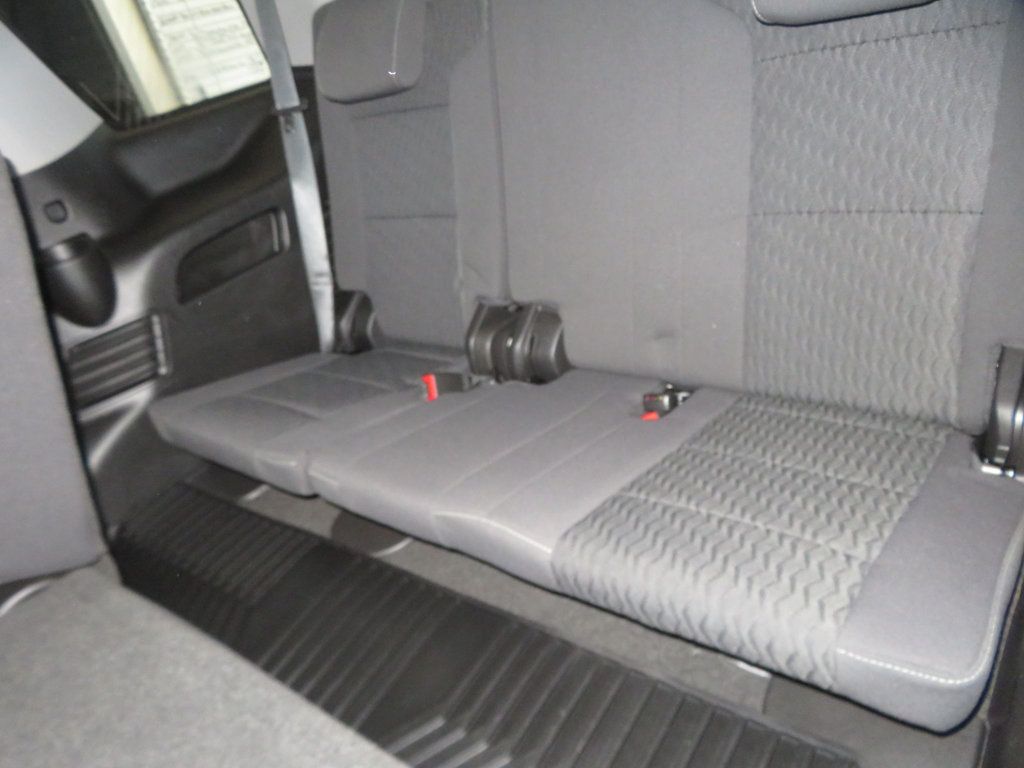 2018 Chevrolet Tahoe 2OWNER AZ TRUCK THIRD ROW SEATING EXTRA CLEAN  - 22955808 - 27