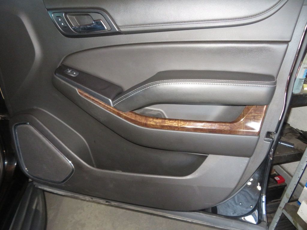 2018 Chevrolet Tahoe 2OWNER AZ TRUCK THIRD ROW SEATING EXTRA CLEAN  - 22955808 - 33