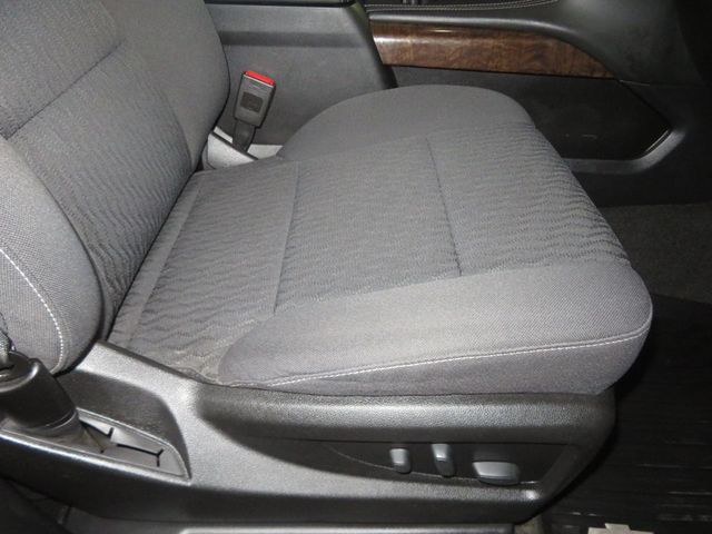 2018 Chevrolet Tahoe 2OWNER AZ TRUCK THIRD ROW SEATING EXTRA CLEAN  - 22955808 - 37