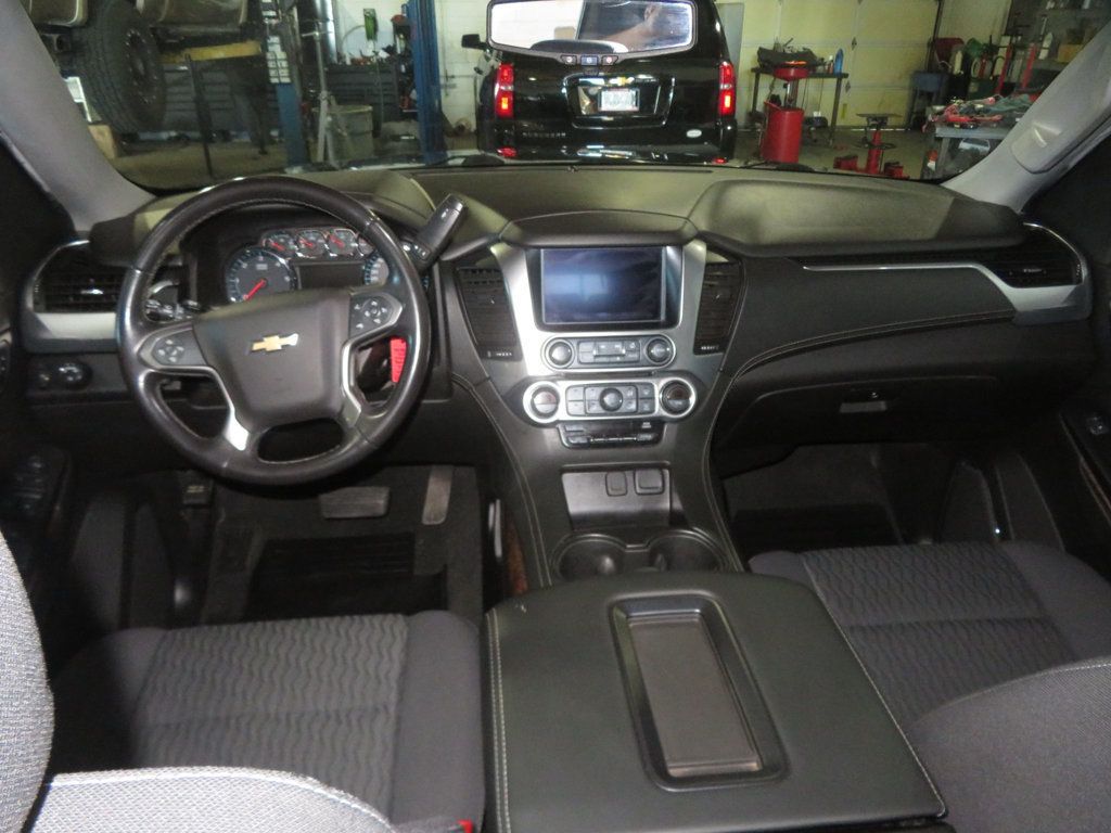 2018 Chevrolet Tahoe 2OWNER AZ TRUCK THIRD ROW SEATING EXTRA CLEAN  - 22955808 - 42