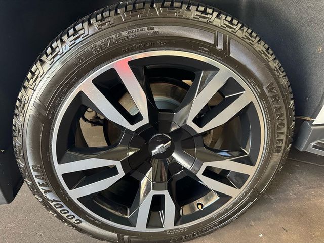 2018 Chevrolet Tahoe 4WD 4dr LT - 23014398 - 30