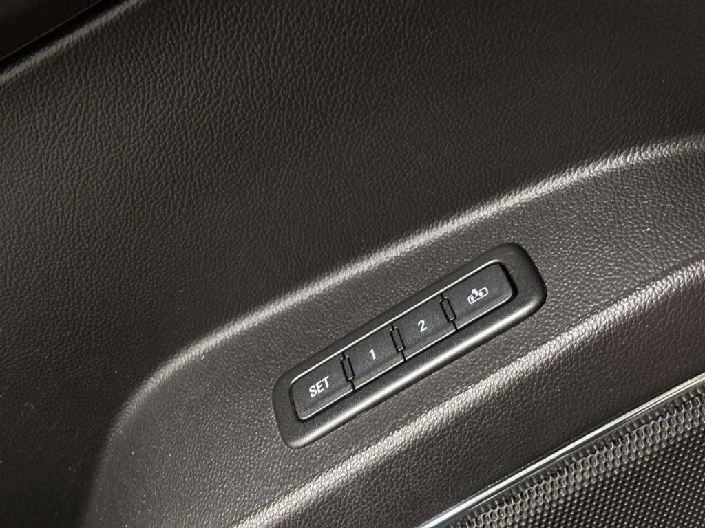 2018 Chevrolet Tahoe 4WD 4dr LT - 23017463 - 28