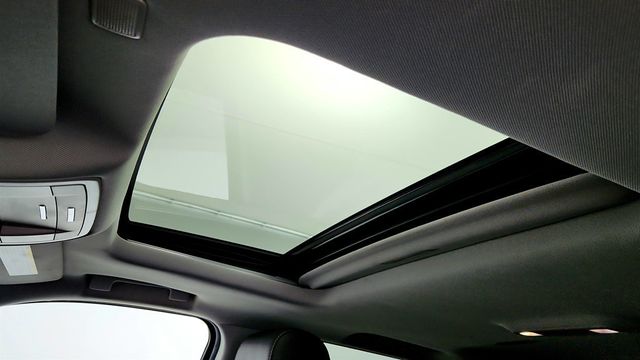 2018 Chevrolet Tahoe 4WD 4dr LT RST Edition w/ Luxury Pkg, Power Sunroof & Navigation - 22966717 - 9