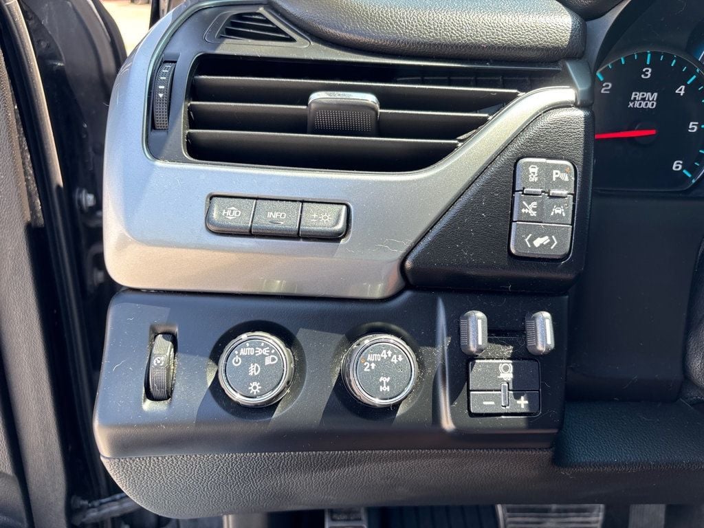 2018 Chevrolet Tahoe 4WD 4dr Premier - 23037582 - 10