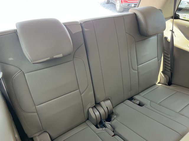 2018 Chevrolet Tahoe 5.3L Tahoe Premier Quad seats with 3rd row - 23047912 - 27