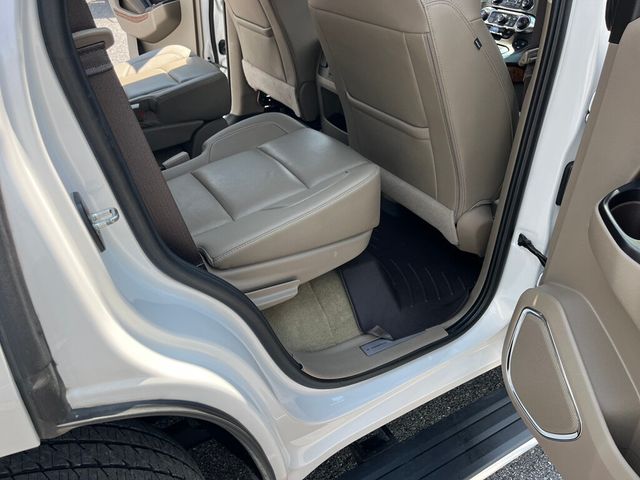 2018 Chevrolet Tahoe 5.3L Tahoe Premier Quad seats with 3rd row - 23047912 - 31