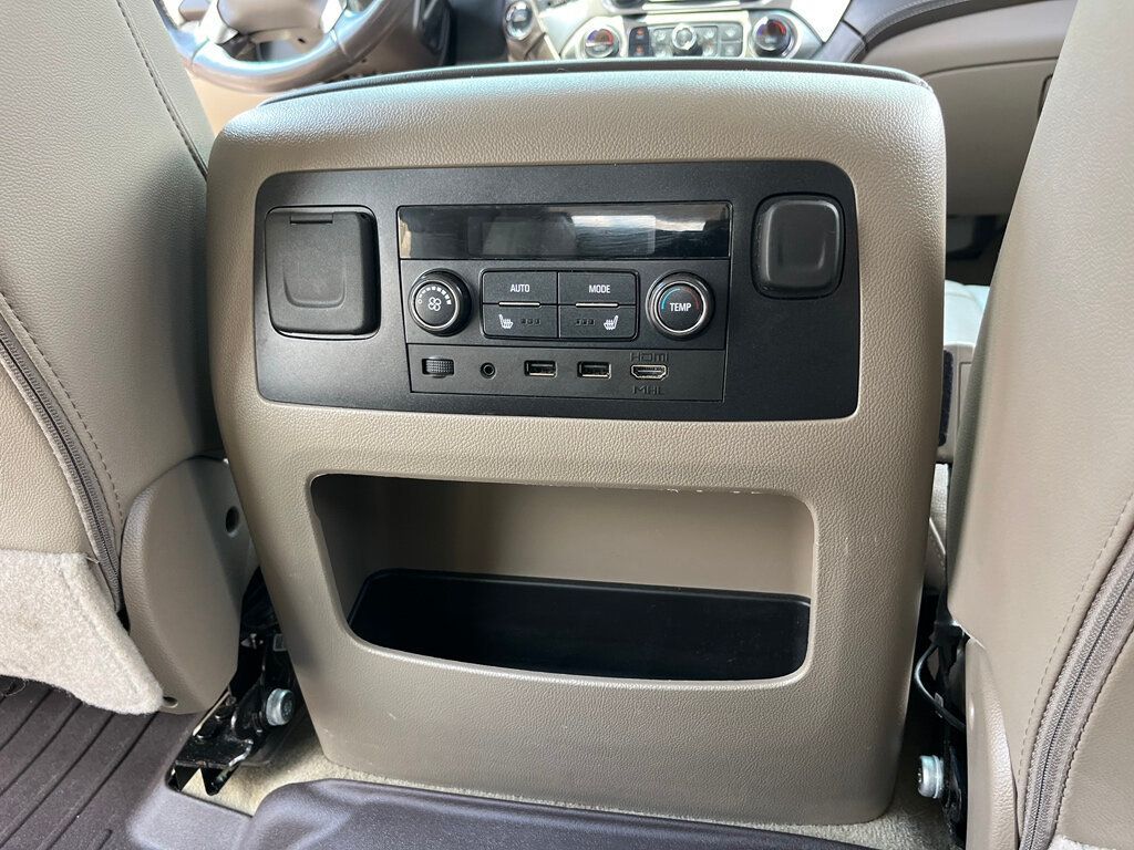 2018 Chevrolet Tahoe 5.3L Tahoe Premier Quad seats with 3rd row - 23047912 - 32