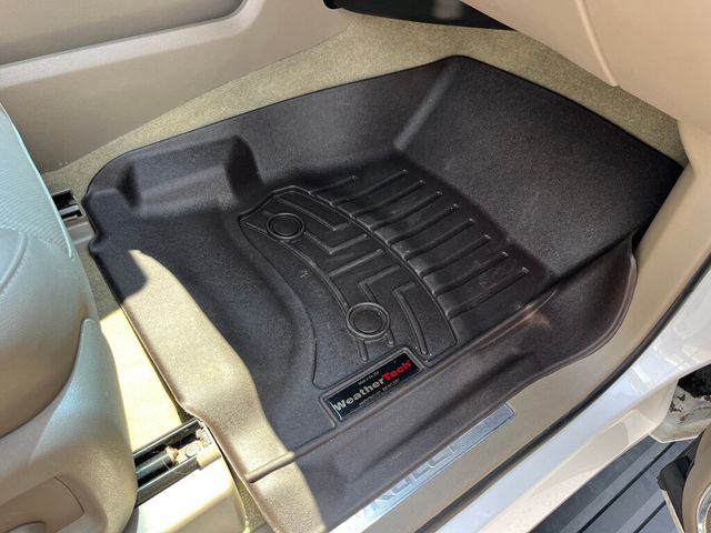 2018 Chevrolet Tahoe 5.3L Tahoe Premier Quad seats with 3rd row - 23047912 - 35