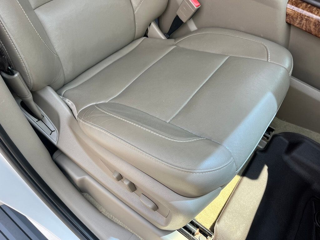 2018 Chevrolet Tahoe 5.3L Tahoe Premier Quad seats with 3rd row - 23047912 - 36