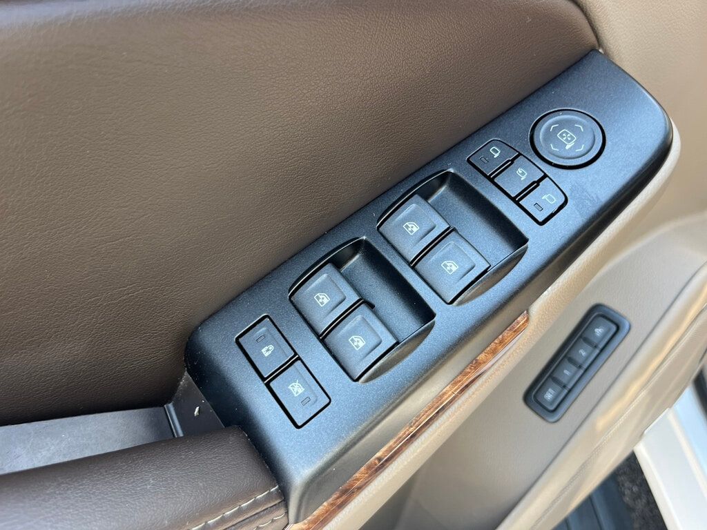 2018 Chevrolet Tahoe 5.3L Tahoe Premier Quad seats with 3rd row - 23047912 - 46