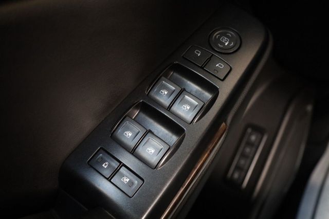 2018 Chevrolet Tahoe LT - 23063266 - 32