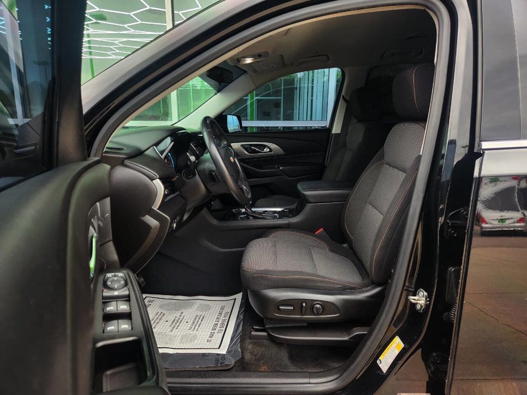 2018 Chevrolet Traverse Cloth 1LT photo 11