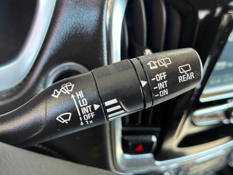 2018 Chevrolet Traverse FWD 4dr LS w/1LS - 22871224 - 35